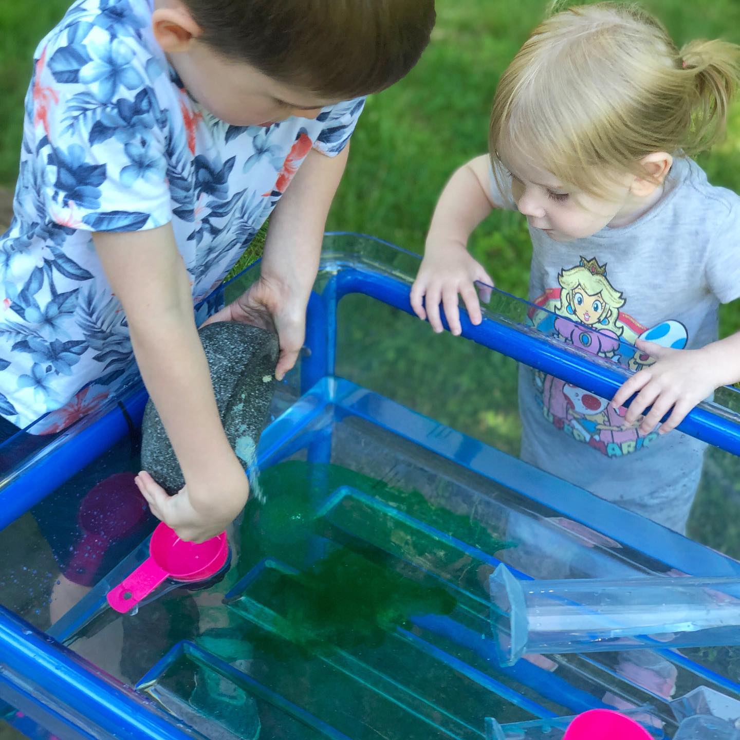 Clear Water Tray and Stand 58cm, Clear Water Tray 58cm Blue Stand, Childrens water tray,garden water tray,sand tray,sand pit, Clear Water Tray and Stand 58cm,The 58cm Clear Water Play Table: A Versatile and Interactive Play Resource The 58cm Clear Water Play Table is a fantastic addition to any early childhood learning environment. It offers a wide range of benefits for young learners and educators. Here are some key features and advantages of this play table: 1. Generous S,Clear Water Tray andThe 58cm Clea