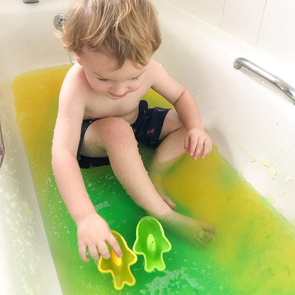 Gelli Baff Colour Changing - Green, Gelli Baff Colour Changing - Green, Gelli Baff colour changing yellow to green, Gelli Baff Colour Changing - Green,Turn bath time into the ultimate goo experience with the stunning Gelli Baff Colour Changing Yellow to Green edition. Simply run your bath, add the Gelli Baff Colour Changing magic packs, then stand back and watch as the boring old bath water turns into thick goo! What's more, this special version changes colour when y,Gelli Baff ColourTurn bath time into the