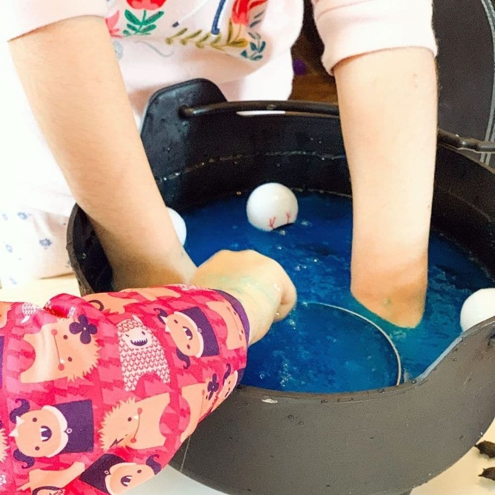 Gelli Baff Slime Play Powder, Gelli Baff Slime Play Powder,Gelli Baff Slime Play Blue,Blue Gelli baff,gelli play, Gelli Baff Slime Play Powder,From the makers of Gelli Baff comes Gelli Baff Slime Blue! Gelli Baff Slime Play Blue is a powder that turns bath water into gooey slime. Sprinkle the Gelli Baff Slime Play Blue powder into water and watch as the water magically turns into gooey slime. When the fun is done simply turn the taps back on to dilute the sli,Gelli Baff Slime PlayFrom the makers of Gelli Ba