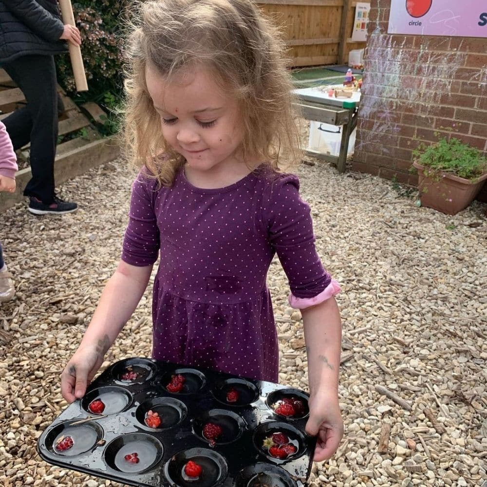 Mud Pie Baking Tin, Mud Pie Baking Tin,Mud pie play ideas,Mud kitchen accessories,sensory Messy play ideas,early years sensory play,baby sensory play ideas,, Mud Pie Baking Tin,Mud Pie Baking Tin – Inspire Creativity and Natural Play The Mud Pie Baking Tin is a versatile and durable play accessory designed to spark children’s imagination and enhance their learning experiences. Perfect for mud kitchens or sorting activities, this tin opens the door to endless creative play scenarios, helping c,Mud PieMud Pie