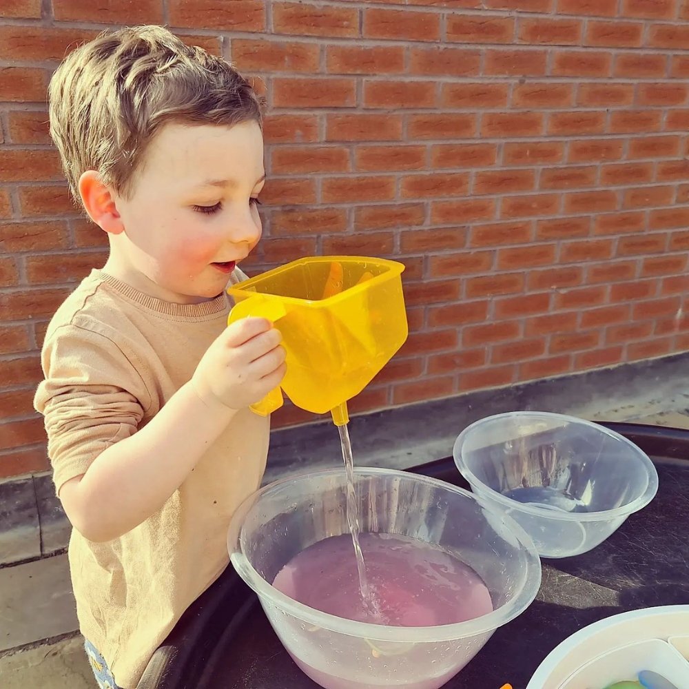 Plastic Bowls for Sensory Play Set of 4, Plastic Bowls for Sensory Play Set of 4,messy play, bowls,Children's messy play Mixing Bowl,sensory messy play bowls,messy play ideas, Plastic Bowls for Sensory Play Set of 4,Children are being creative when they use materials in new ways, combine previously unconnected materials and make discoveries that are new to them. Use the Plastic Mixing bowls to create messy play activities. This collection of 4 Plastic Mixing bowls makes sensory play fun and exciting and pro