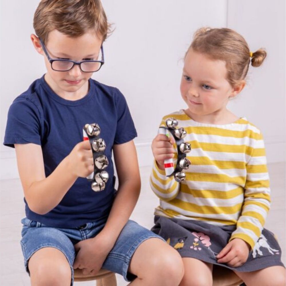 Bigjigs Snazzy Handbells, Hand Bell Children's Musical Instrument Toy,Childrens musical instruments,Bell instrument toy, Baby bell toy, auditory skills toys, musical instruments for children with special needs, musical instrument for adults with dementia, Bigjigs Snazzy Handbells,Ideal as an early introduction to sound and rhythm and a great way to encourage creativity. The Bigjigs Snazzy Handbells are sure to delight little ones as they learn to play along in time to the music, or just enjoy creating a tin