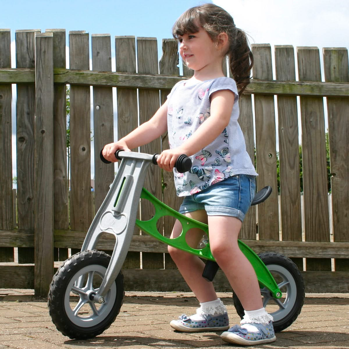 Mini-Cruiser Lightweight Balance Bike, Mini-Cruiser Lightweight Balance Bike,Childrens Balance Bike,Balance Bike,Balance bikes,Children's balance bikes,early years trikes,childrens trikes,baby trikes,toddler trikes, Mini-Cruiser Lightweight Balance Bike – Ultra-Light, Tough & Perfect for Young Riders! Give your child the best start to cycling with the Mini-Cruiser Lightweight Balance Bike, a super lightweight yet incredibly durable balance bike designed for children aged 2 to 5 years. Weighing just 2.2kg, t