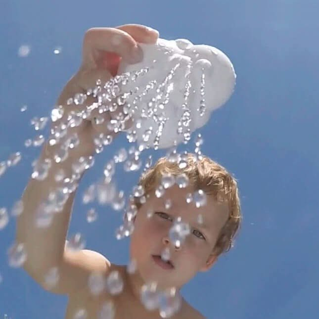 Plui Rain Cloud, Plui Rain Cloud,Moluk Plui rain Cloud, plewi cloud, plui, plewi, plooie, cloud plui, plooi, pluee, plue, pilui, pelui, rain ball, rainball, rain-ball, bath toy, bathtub toy, tub toy, water toy, pool toy, swimming toys, swimming pool toys, swim toys, physics toys, moluk, moluck, molok, PLUI RAIN CLOUD, Plui Rain Cloud,A rain cloud for bath or pool - The Plui Rain Cloud is is one unique little creature. Immerse Plui Cloud in water to fill it up, then lift your finger from the nozzle and water