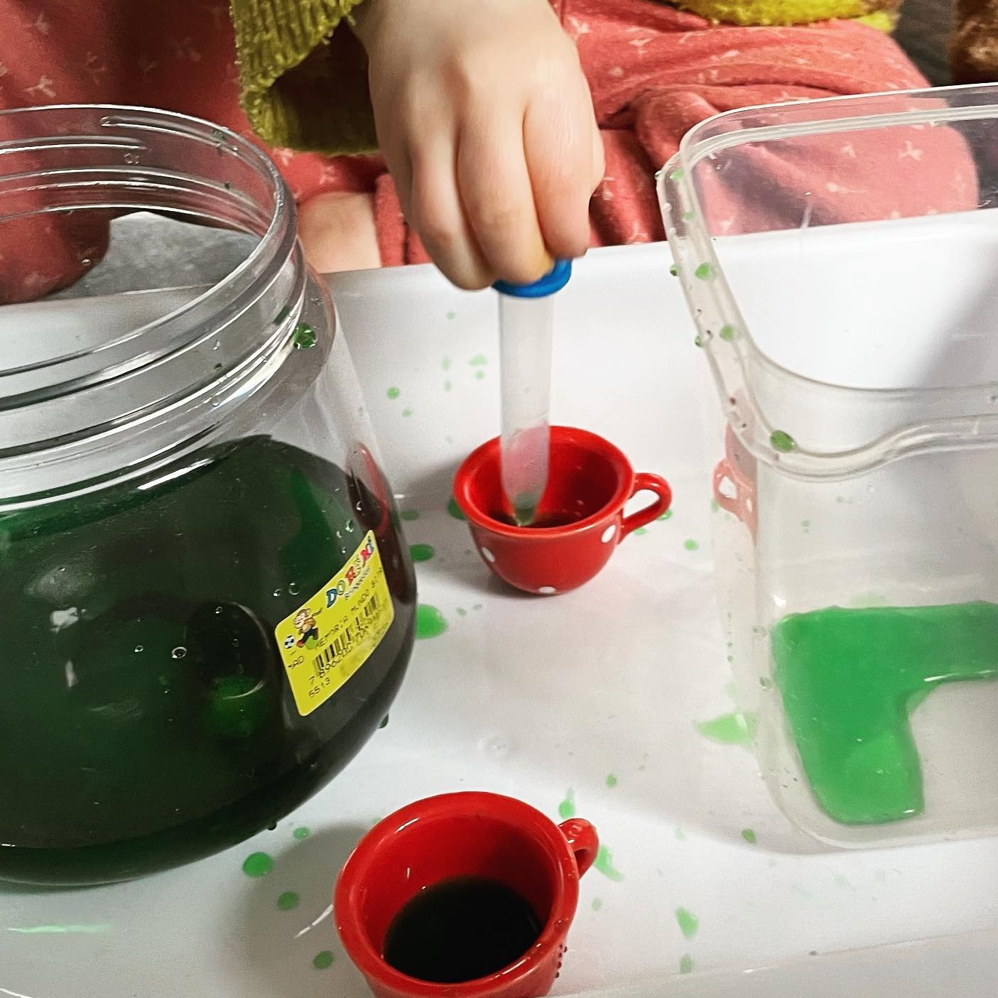 Primary Science Jumbo Eyedroppers with Stand, Primary Science Jumbo Eyedroppers with Stand,Jumbo Eyedroppers Giant Pipettes with Stand,Jumbo pipettes,Children's pipettes,art work pipettes,classroom pipettes,early years pipettes for art, Primary Science Jumbo Eyedroppers with Stand,Experiment with mixing and moving with this colourful Primary Science Jumbo Eyedroppers with Stand set. The Primary Science Jumbo Eyedroppers with Stand allow children to enhance fine motor skills whilst igniting passion in young 