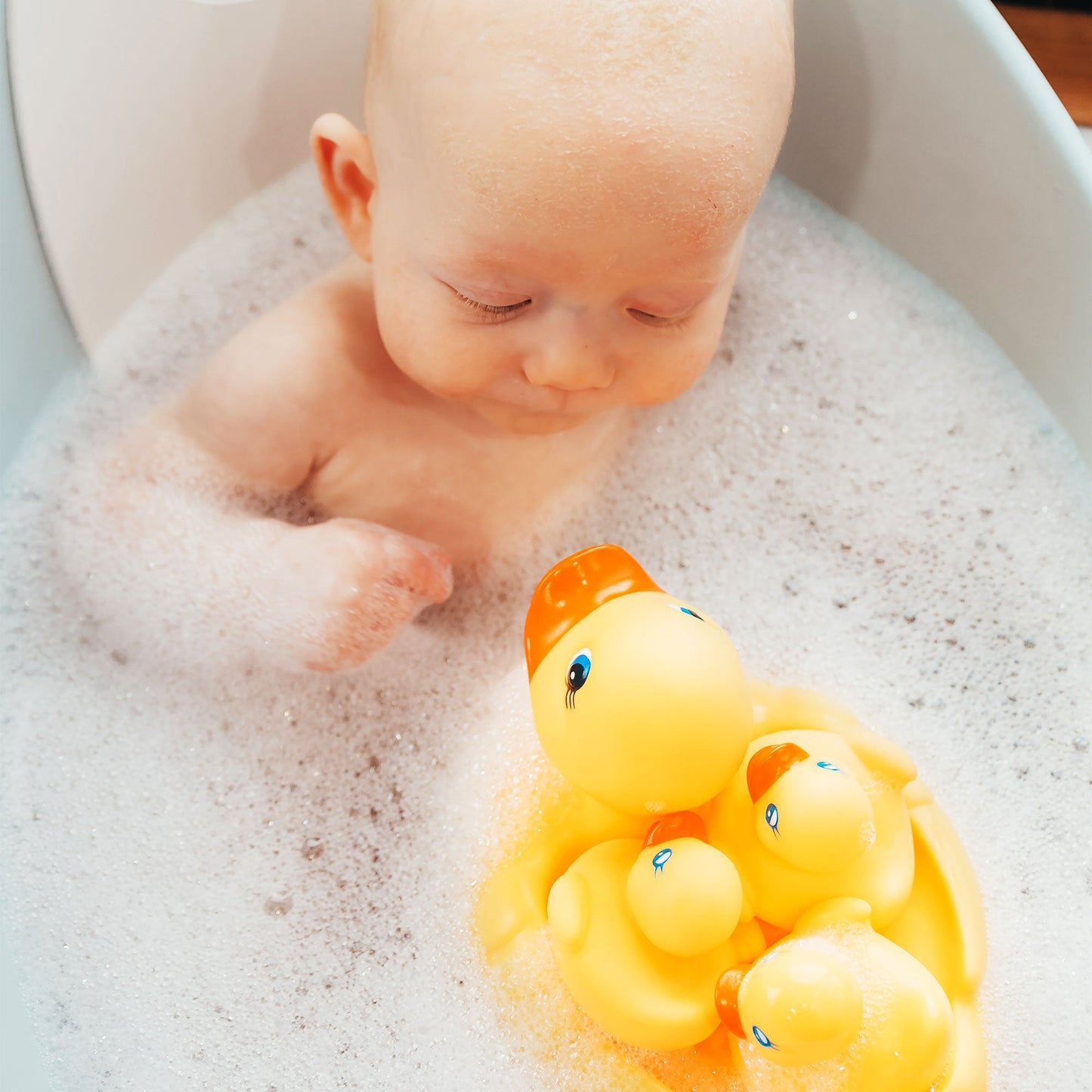 Rubber Duck Family, Classic Pirate Rubber Duckies.Bath Squirters,bath toys,childrens bath toys,sensory bath toys,childrens bath games, Rubber Duck Family,Rubber Duck Family Make bath time fun and engaging with the delightful Rubber Duck Family Bath Toys! This charming 4-piece set includes a mother duck and her three adorable baby ducklings, perfect for splashing, floating, and imaginative water play. Rubber Duck Family FeaturesRubber Duck Family Make bath time fun and engaging with the delightful Rubber Duc