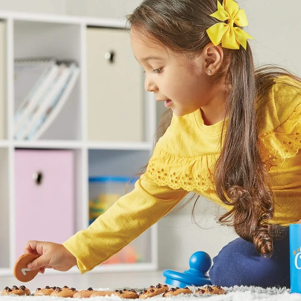 Smart Snacks Counting Cookies, Smart Snacks Counting Cookies,Learning Resources Smart Snacks Counting Cookies,number recognition games,numeracy resources,school numeracy resources,school classroom resources, Smart Snacks Counting Cookies,Who says learning can't be delicious? The Smart Snacks Counting Cookies set is designed to make the learning process irresistibly fun for your little ones. Packed in an adorable cookie jar, this set includes 11 creatively designed chocolate chip cookies to help children wit